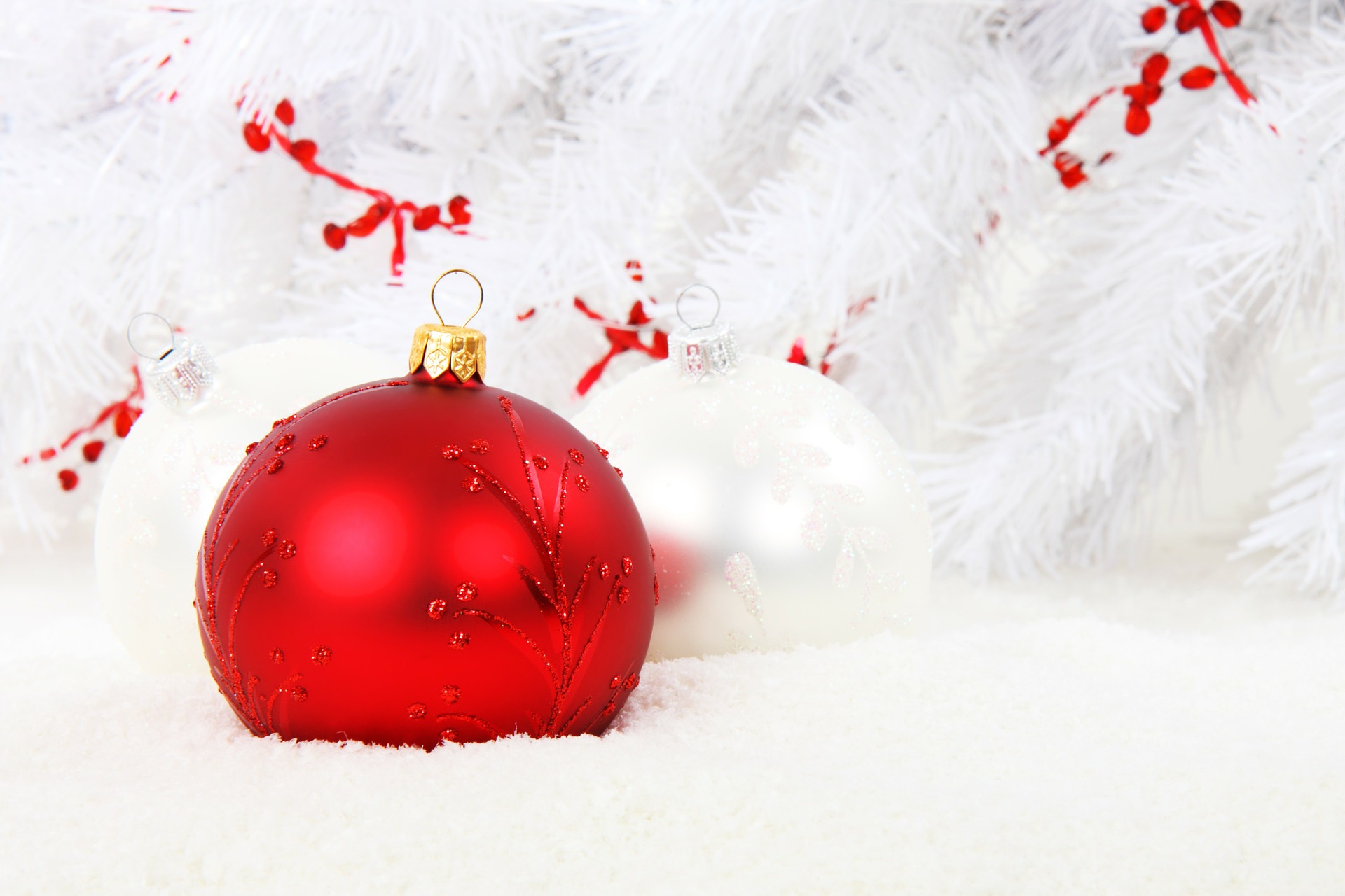 christmas-bauble-15738_1920 christmas-bauble-15738_1920